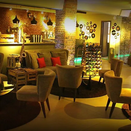 酒店 校舍酒店 4*