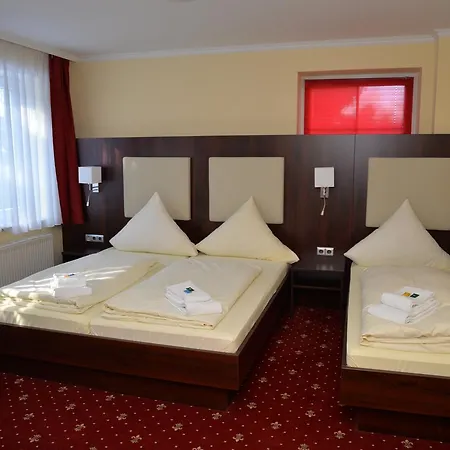 Neugrabener Hof 3*