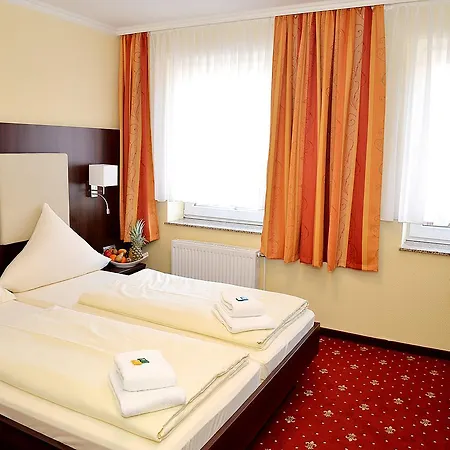 Neugrabener Hof Hotel 3*