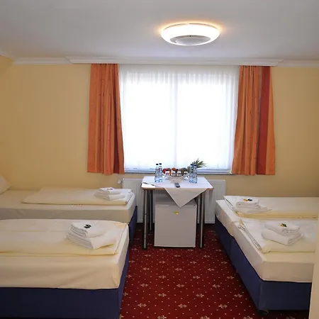 Neugrabener Hof 3*