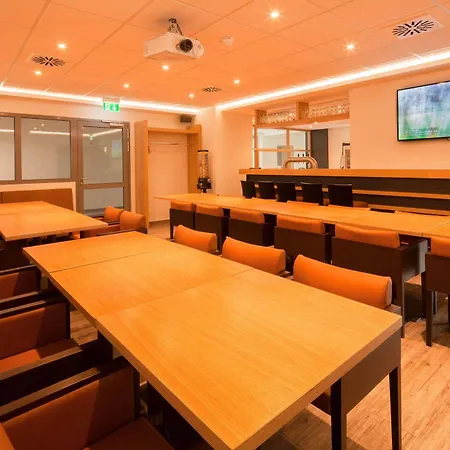 By Jufa Hotel Hamburgo