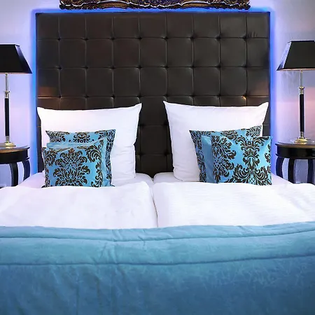 Boulevard Hotel