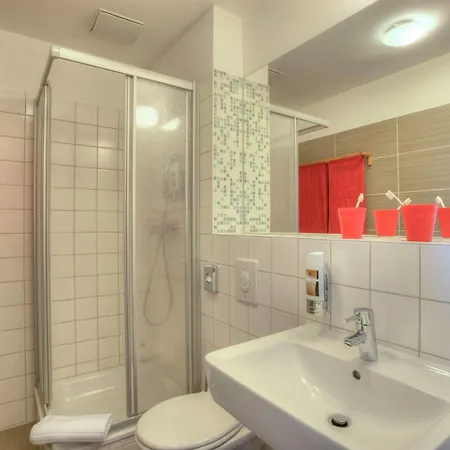 Meininger Center Otel 3*