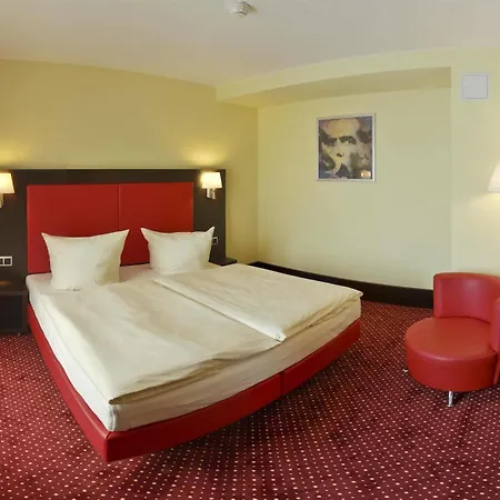 Hotel Western Plaza