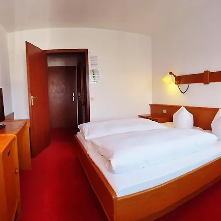 Rahlstedter Hof 2*