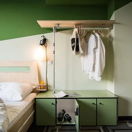 Superbude Hamburg St Georg Hotel 2*