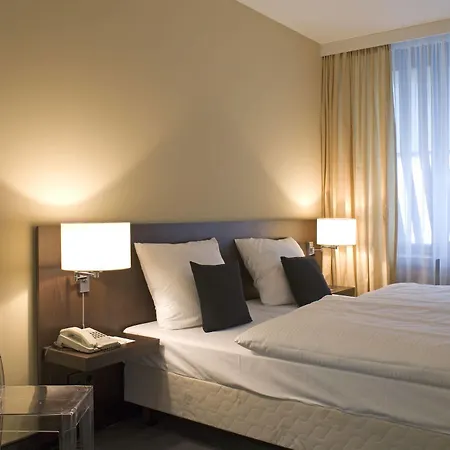 Hotel Relexa Bellevue An Der Alster Amburgo