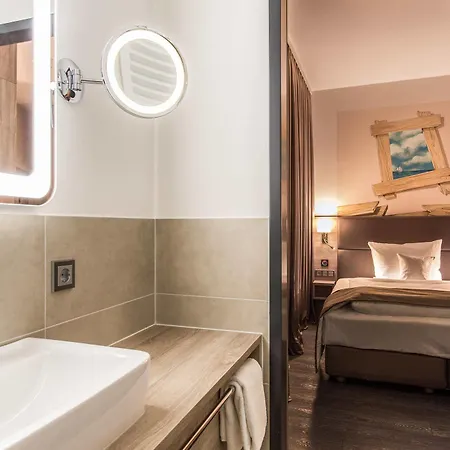 Hotel Stay! Boardinghouse