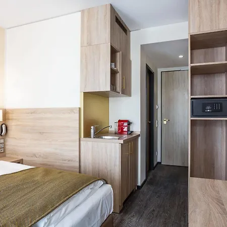 Hotel Stay! Boardinghouse