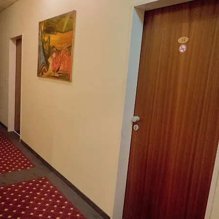 Hotel Lumen Am Hauptbahnhof Hamburg