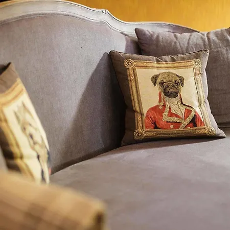 House Hotell 4*