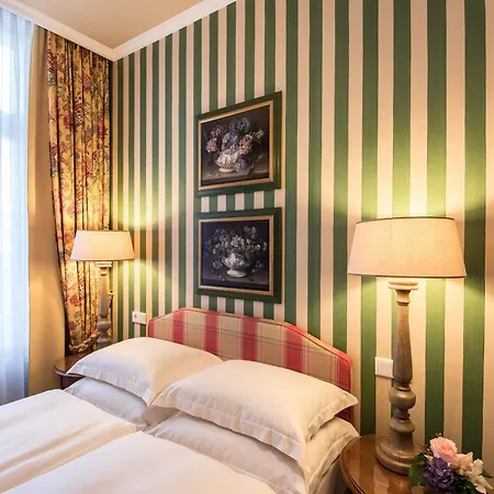 Hotell House