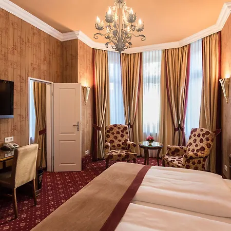 House 4*