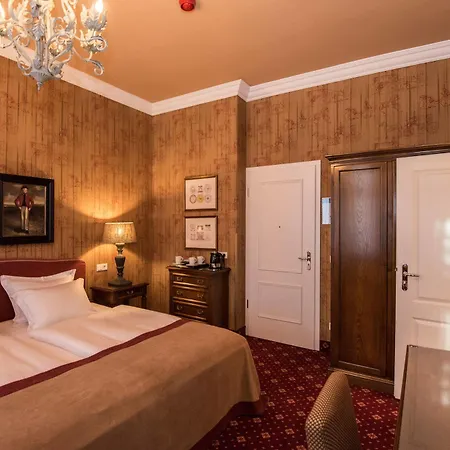 Hotell House