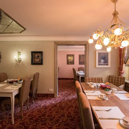 House Hotell