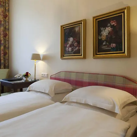 House Hotell