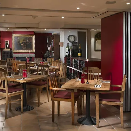 Baseler Hof Hotel 4*