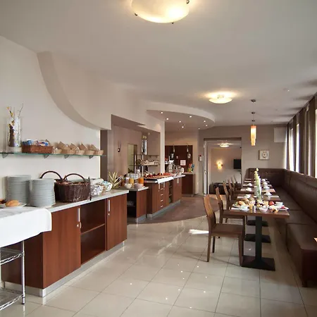 Novum Eleazar Center Hotel 4*