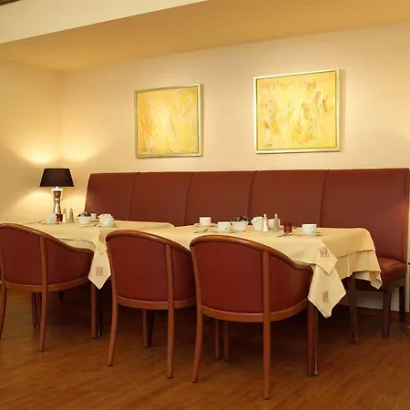Hotel Alster-hof Hamburgo