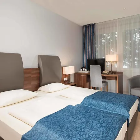 Park Arena Hotell 3*
