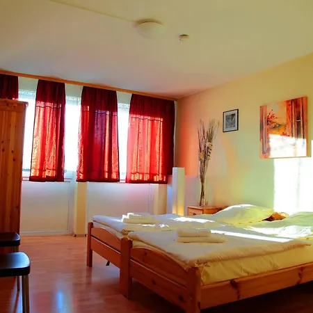 Hotel apartamentowy Boardinghouse Mundsburg 2*