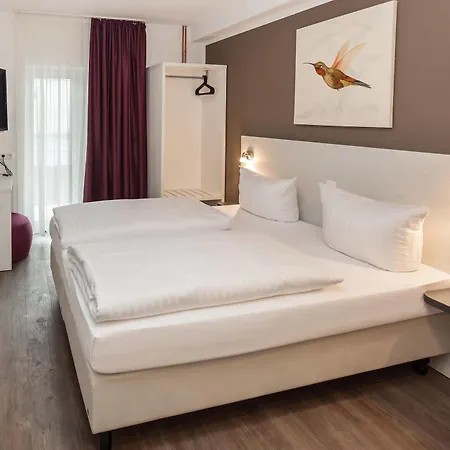 West Hotel