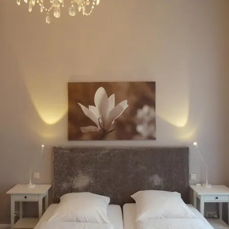 Commodore Hotel 3*