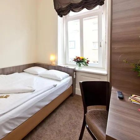 Koenigshof 3* Hamburg