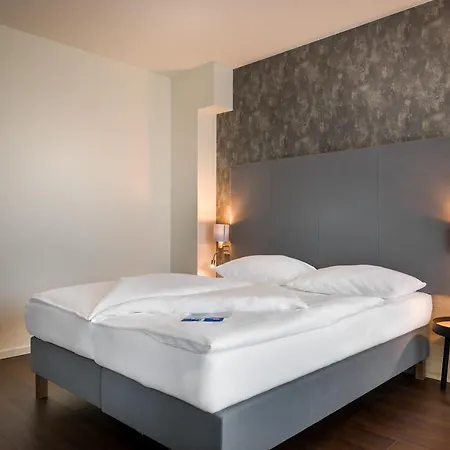 Signature East Aparthotel