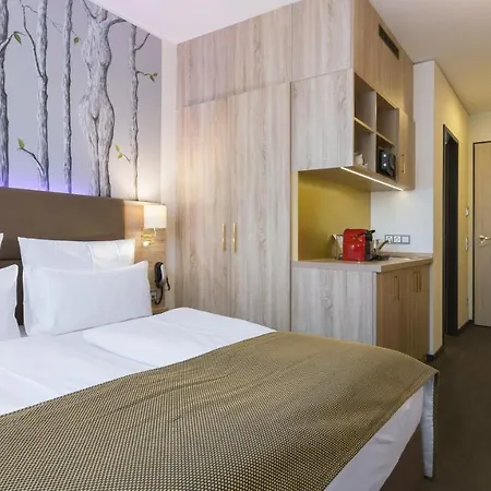 Stay! Boardinghouse Hotel 3*