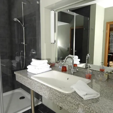 Alster Au Hotel 2*