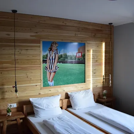 Hamburger Alm St. Pauli Hotel *