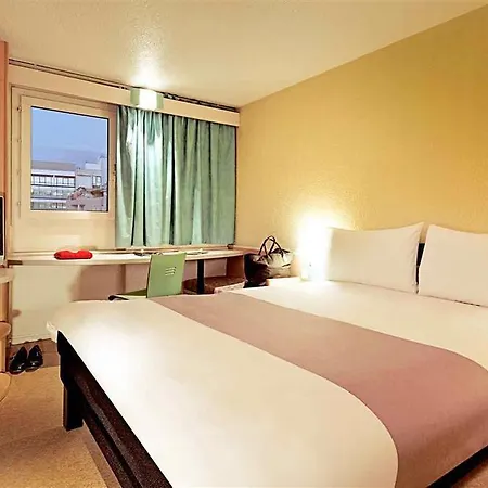 Ibis Alsterring 3*