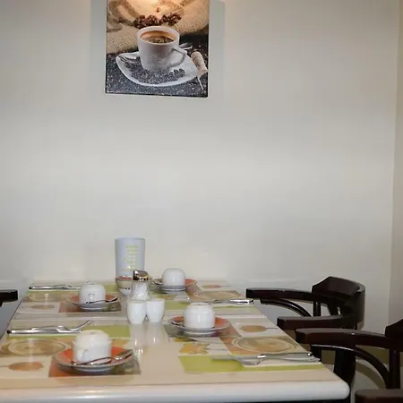 Entree Gross Borstel Garni Hotel 3*