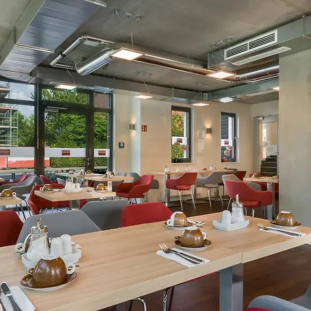 Aparthotel Signature East 3*