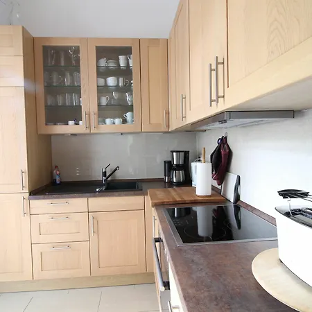 Exclusive Station Apartment *