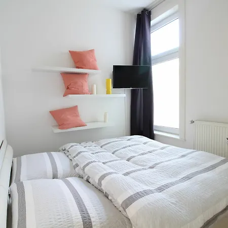Exclusive Station Apartment
