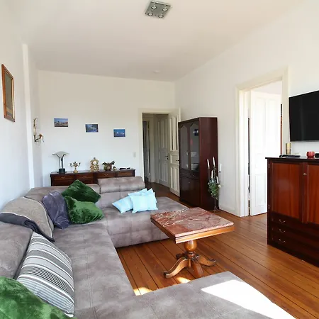 Exclusive Station Apartment