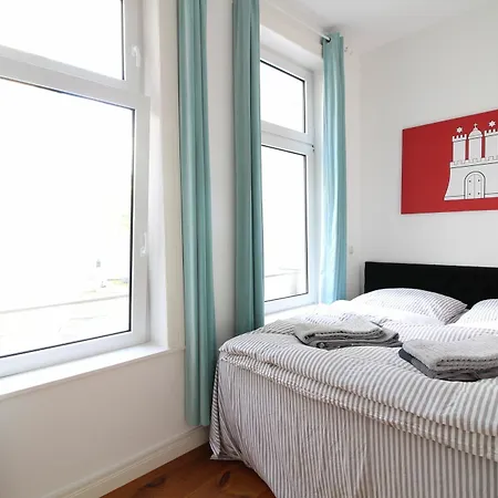 Exclusive Station Apartment *