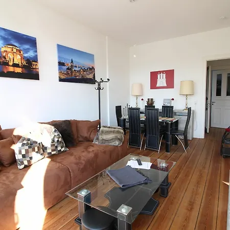 Exclusive Station Apartment