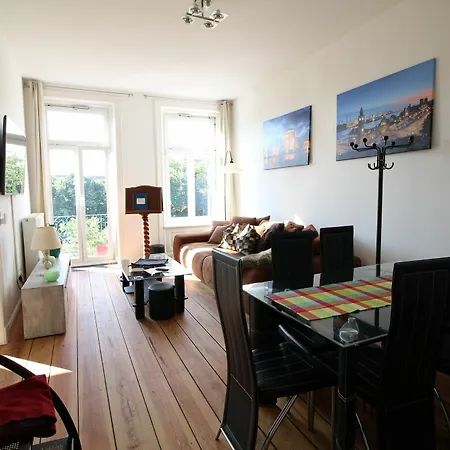 Exclusive Station Apartment