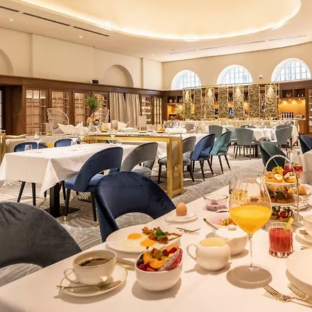 Hotel Fraser 5*
