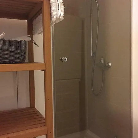 Apartment Sehr Schone, Grosse Im Reiherstiegviertel Hamburg