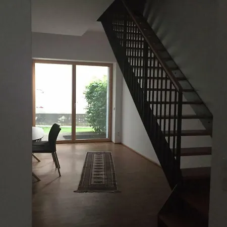 Apartment Sehr Schone, Grosse Im Reiherstiegviertel