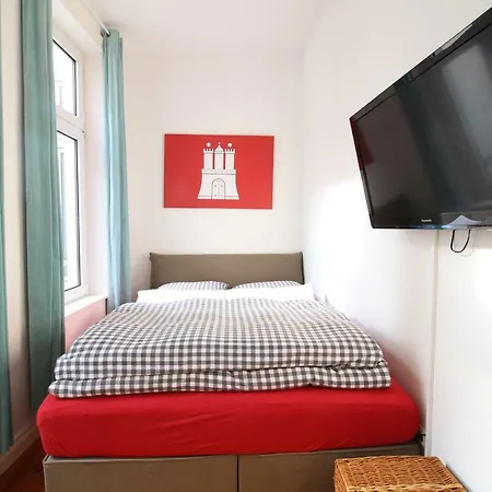Exclusive Station Apartment