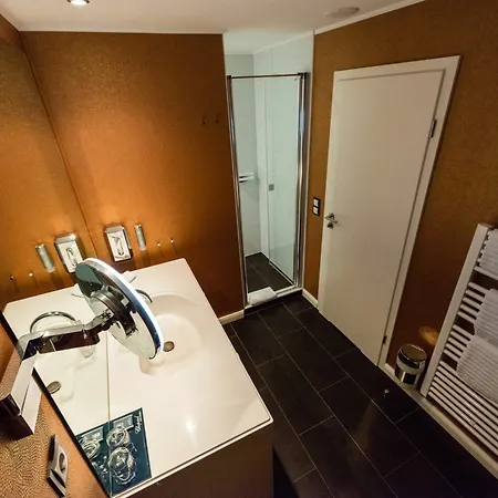 Szálloda Business & 4*