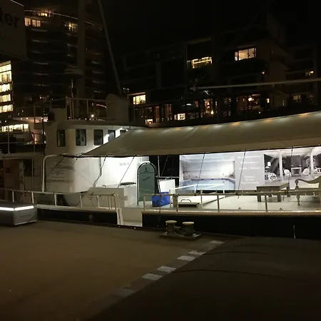Horus Hausboot Apartment *