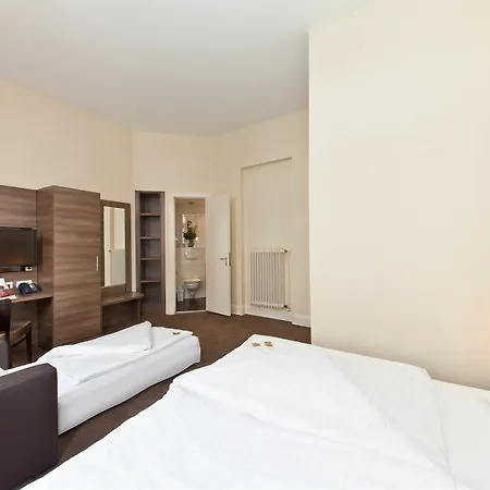 Hotel Koenigshof 3*
