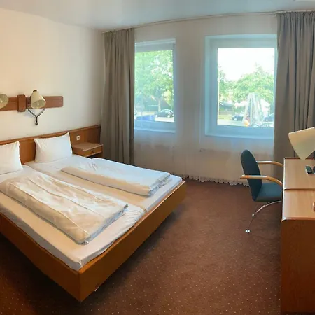 Rahlstedter Hof Hotel 2*