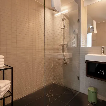 Pierdrei Hafencity 4*